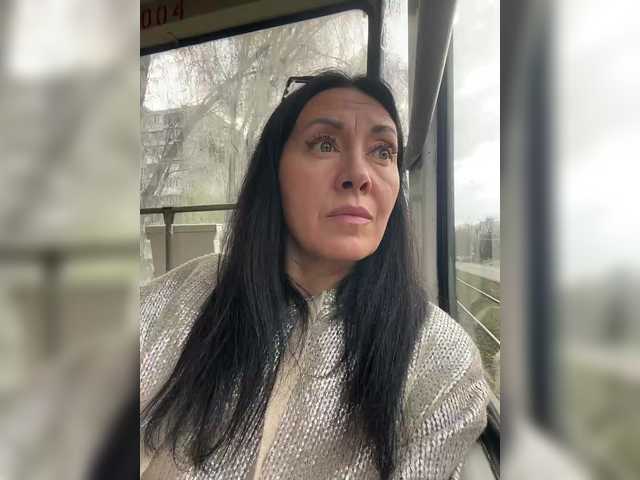 KarolinaMilf's BongaCams show and profile