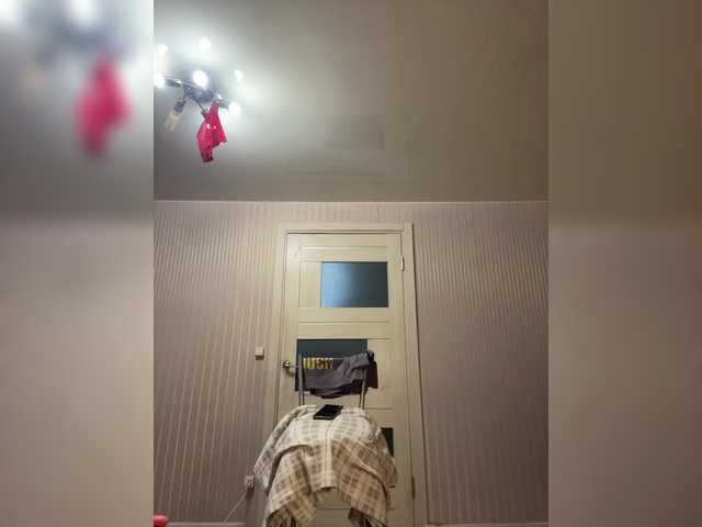 KarolinaMilf's BongaCams show and profile