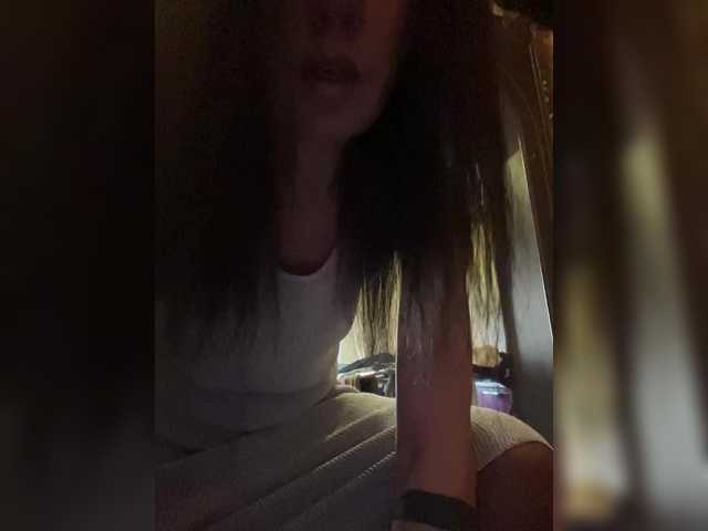 KarolinaMilf's BongaCams show and profile