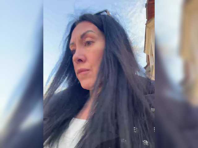 KarolinaMilf's BongaCams show and profile