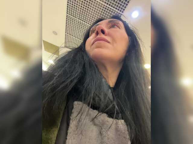 KarolinaMilf's BongaCams show and profile