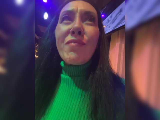 KarolinaMilf's BongaCams show and profile