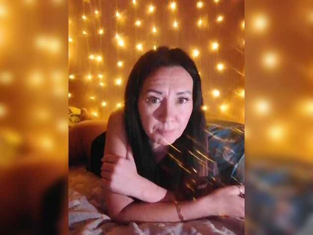 KarolinaMilf's BongaCams show and profile