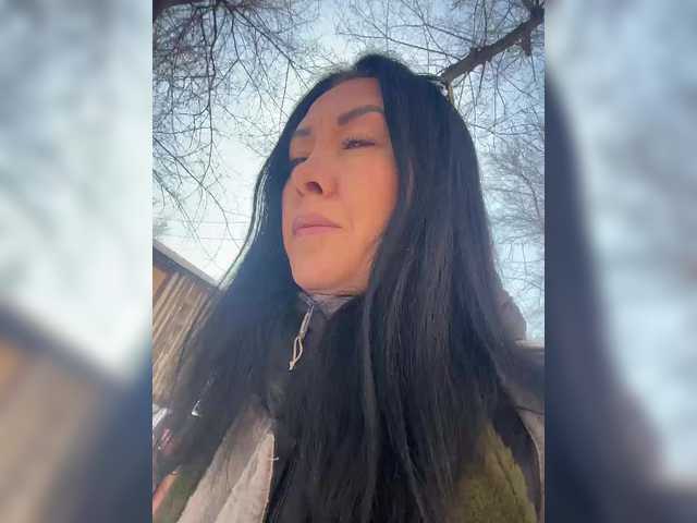 KarolinaMilf's BongaCams show and profile