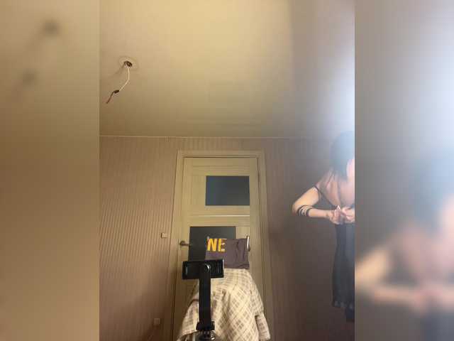 KarolinaMilf live cam profile