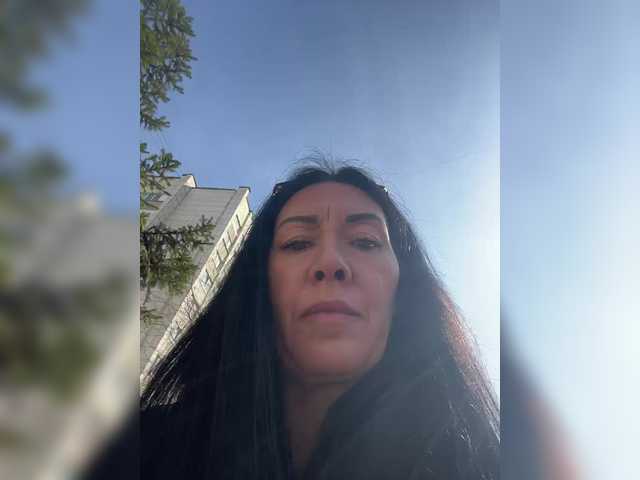 KarolinaMilf's BongaCams show and profile