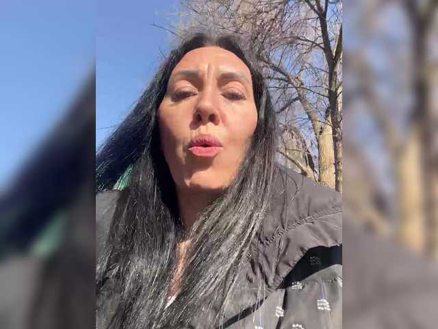 KarolinaMilf's BongaCams profile