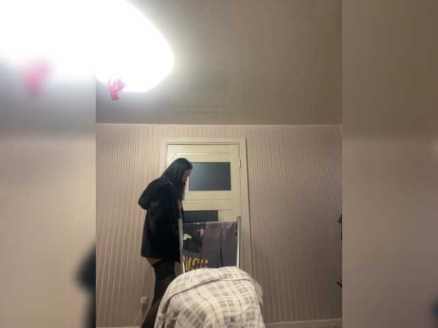 KarolinaMilf's BongaCams show and profile