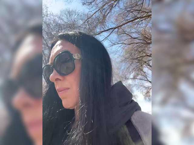 KarolinaMilf's BongaCams show and profile