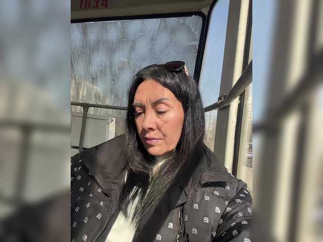 KarolinaMilf's BongaCams show and profile