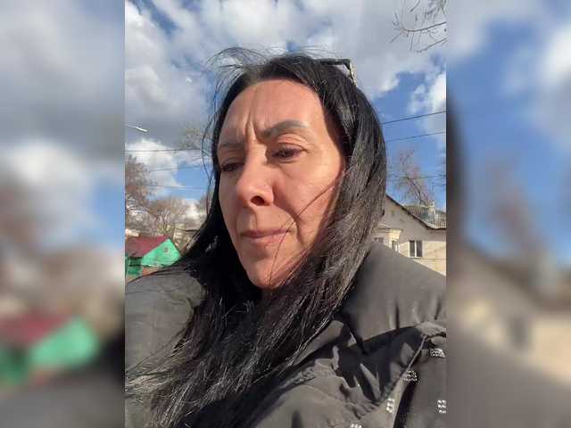 KarolinaMilf's BongaCams show and profile