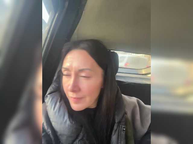 KarolinaMilf's BongaCams show and profile