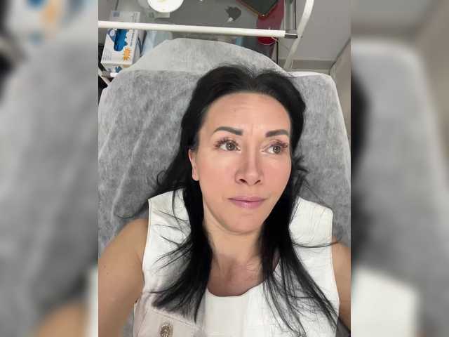 KarolinaMilf's BongaCams show and profile