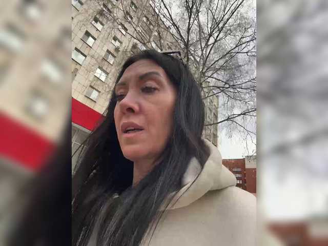 KarolinaMilf's BongaCams show and profile