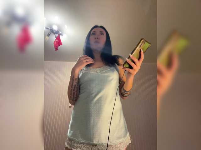 KarolinaMilf live cam