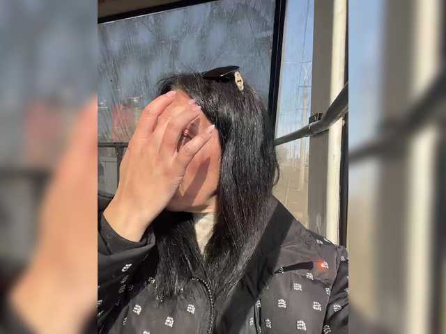 KarolinaMilf's BongaCams show and profile