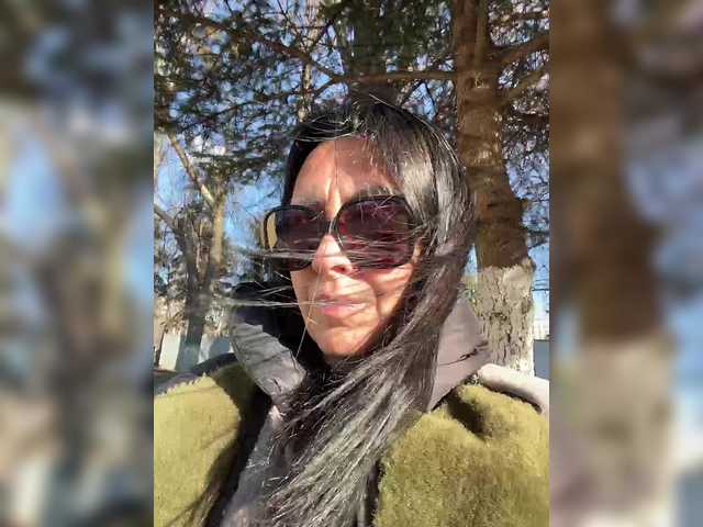 KarolinaMilf's BongaCams show and profile