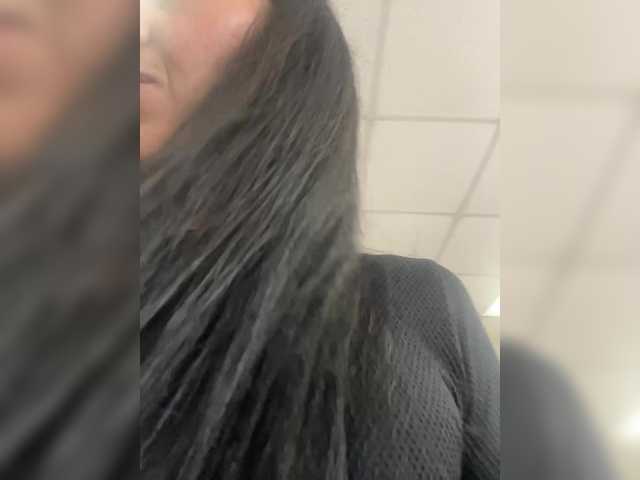 KarolinaMilf's BongaCams show and profile