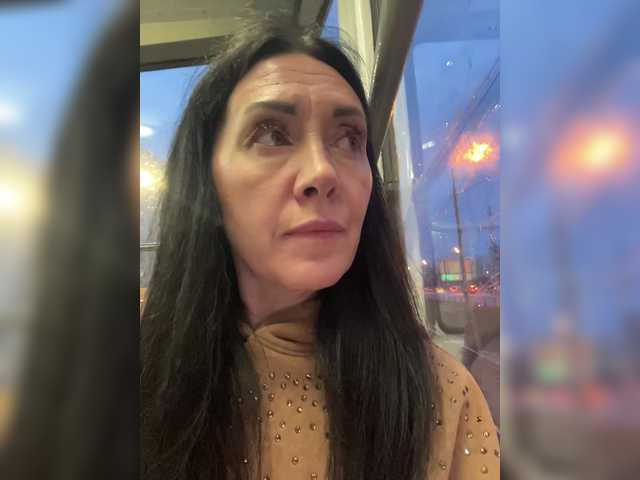 KarolinaMilf's BongaCams show and profile