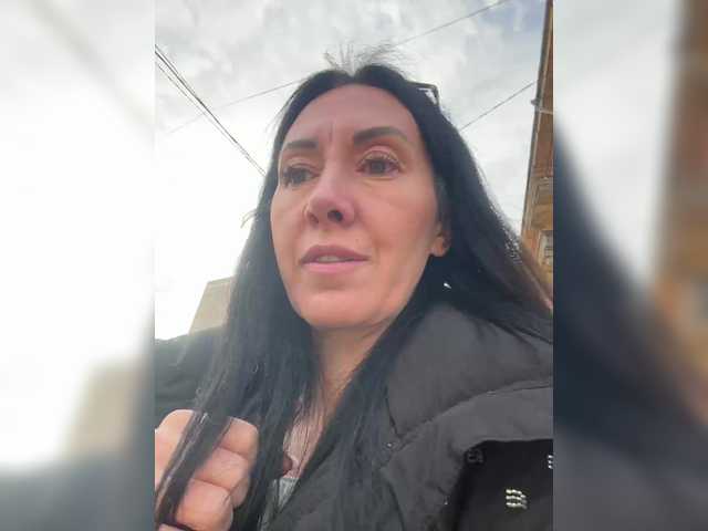 KarolinaMilf's BongaCams show and profile