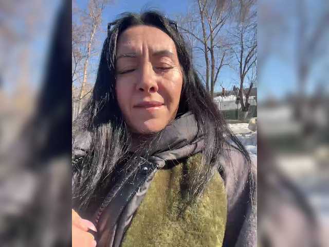 KarolinaMilf's BongaCams show and profile