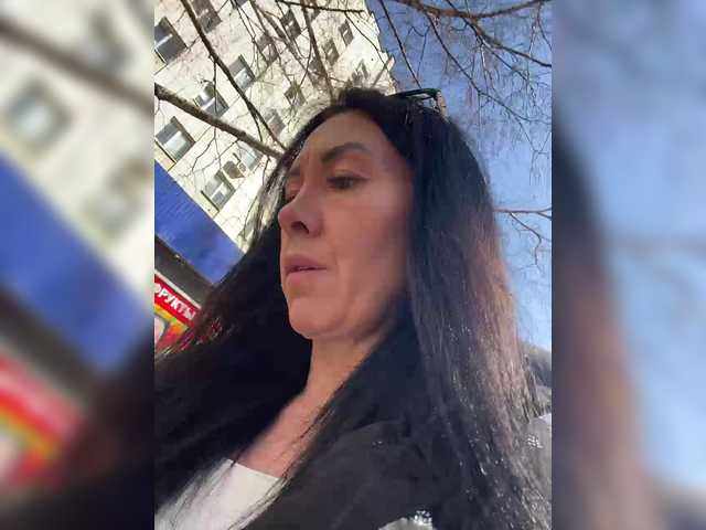 KarolinaMilf's BongaCams show and profile