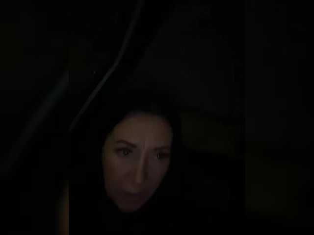 KarolinaMilf's BongaCams show and profile