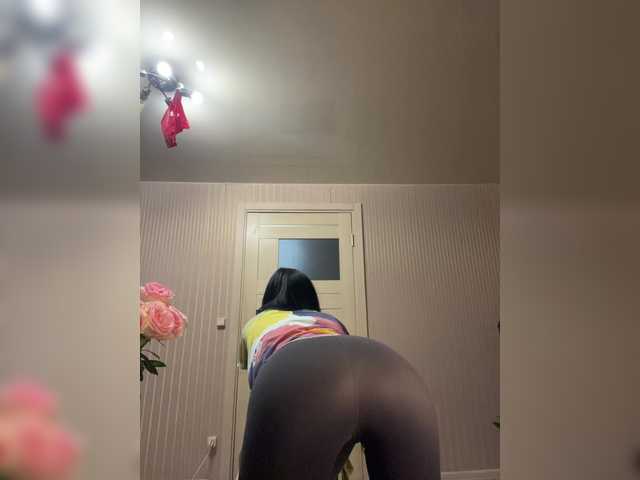 KarolinaMilf's BongaCams show and profile