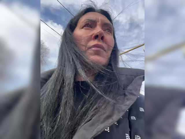 KarolinaMilf's BongaCams show and profile