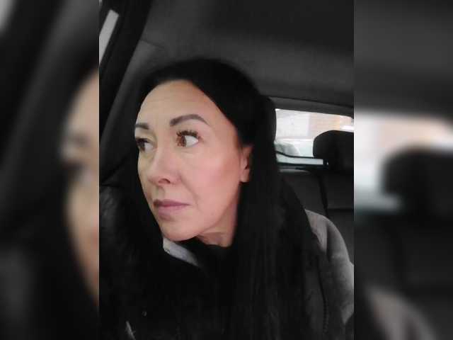 KarolinaMilf's BongaCams show and profile