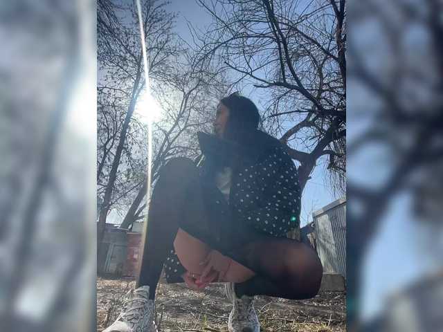 KarolinaMilf's BongaCams show and profile