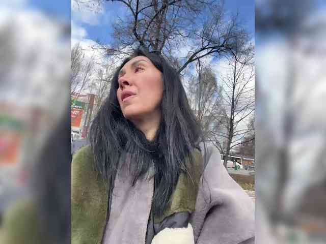 Karolina_Milf webcam