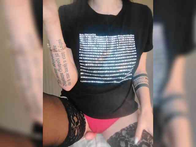 Karolina_Milf webcam