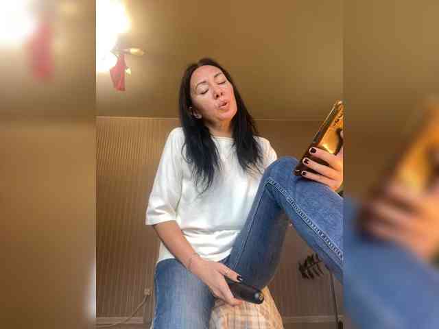 Karolina_Milf webcam