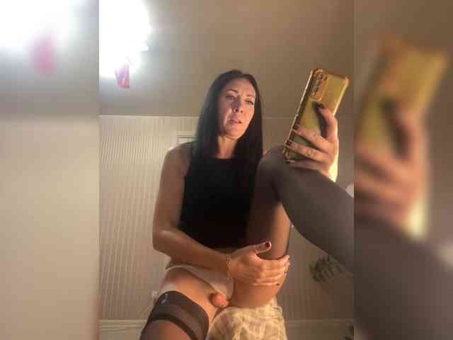 Karolina_Milf webcam
