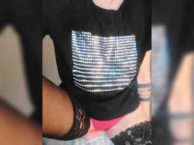 Karolina_Milf webcam