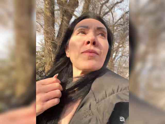 Karolina_Milf webcam