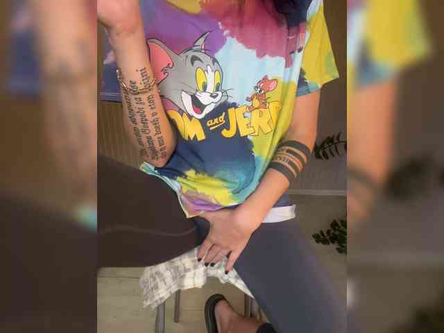 Karolina_Milf webcam