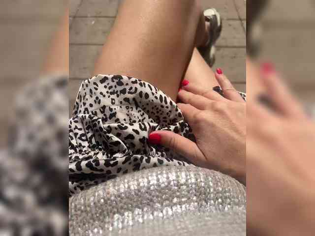 Karolina_Milf webcam