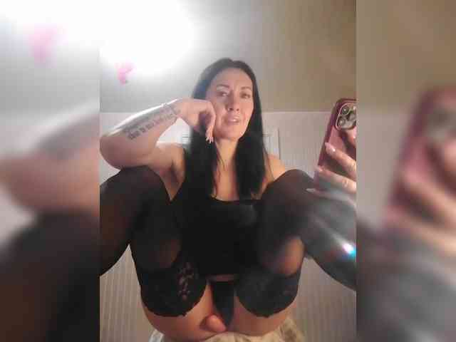 Karolina_Milf webcam