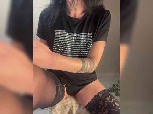 Karolina_Milf webcam