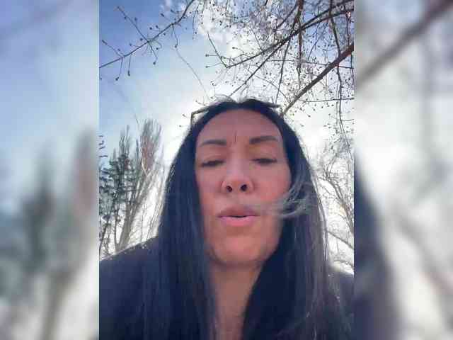 Karolina_Milf webcam