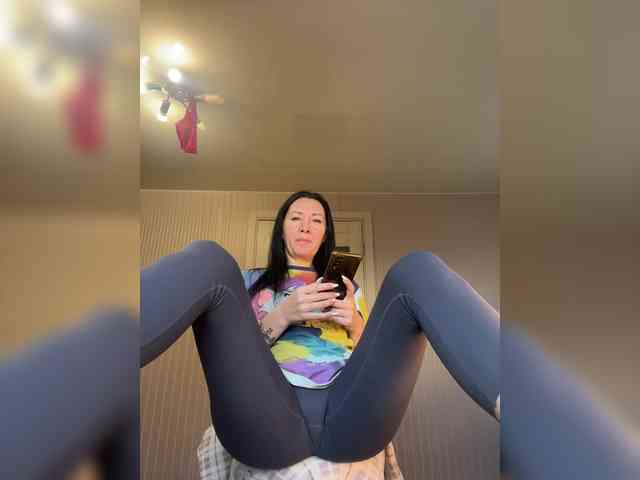 Karolina_Milf webcam