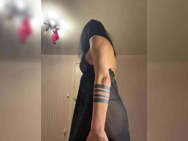 Karolina_Milf webcam