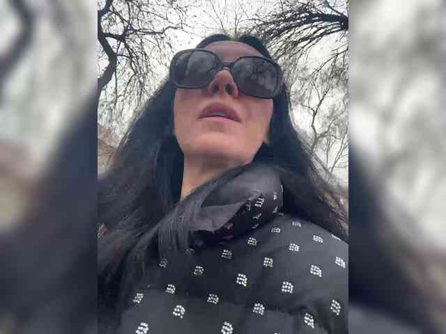 Karolina_Milf webcam