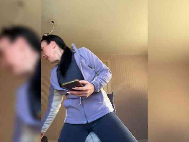 KarolinaMilf KarolinaMilf