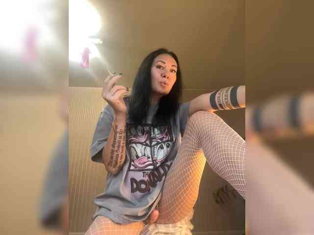 Karolina_Milf webcam