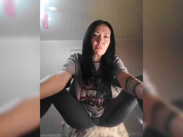 Karolina_Milf webcam