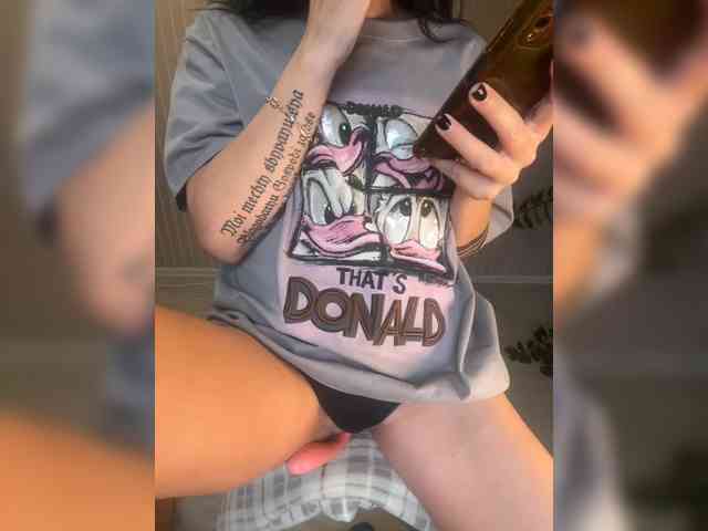 Karolina_Milf webcam