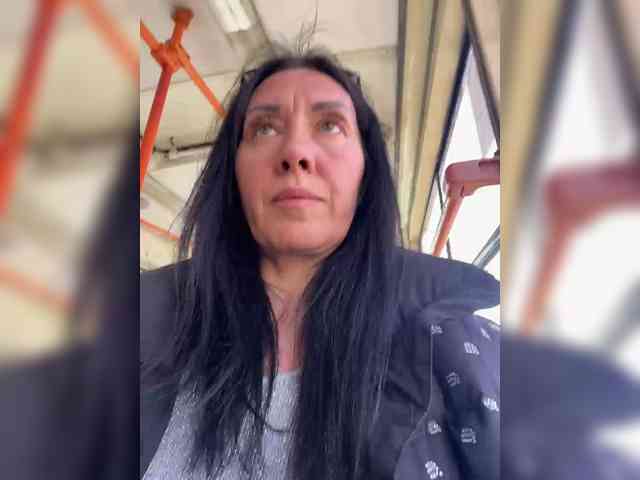 Karolina_Milf webcam